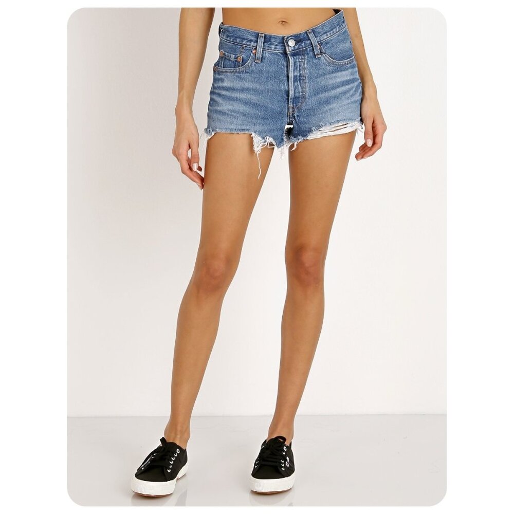 !! Levi’s 501 Indigo Avenue Distressed Button Fly Denim Shorts sz W25